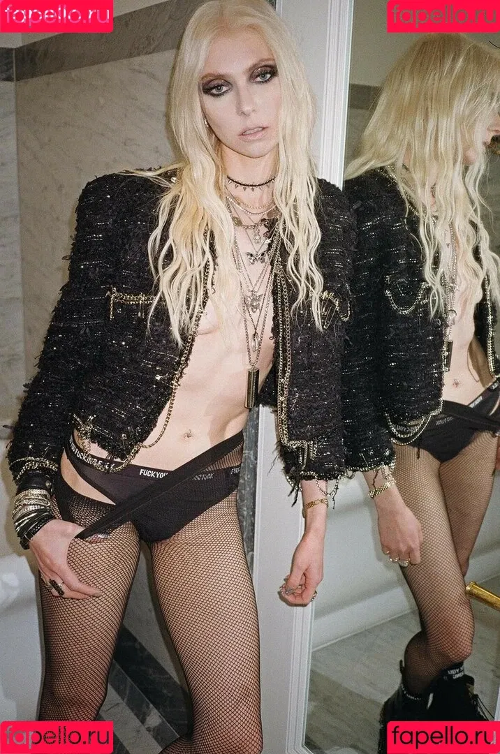 Taylor Momsen / aryelsoul / taylormomsen Onlyfans Photo Gallery 