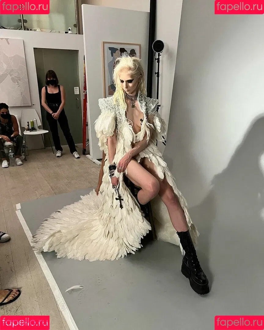 Taylor Momsen / aryelsoul / taylormomsen Onlyfans Photo Gallery 