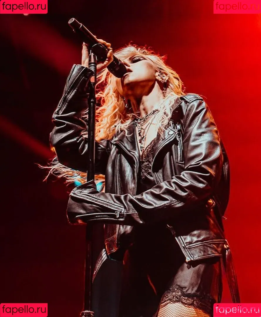 Taylor Momsen / aryelsoul / taylormomsen Onlyfans Photo Gallery 