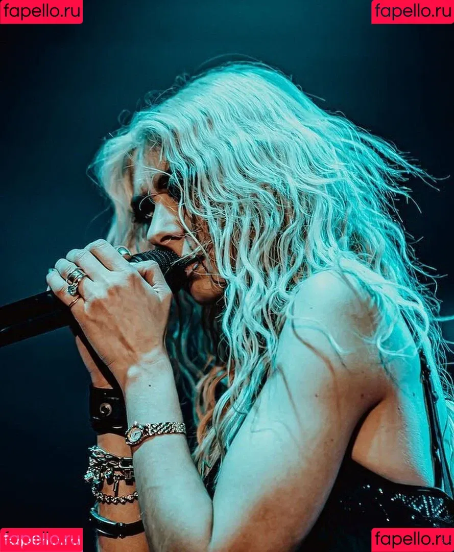 Taylor Momsen / aryelsoul / taylormomsen Onlyfans Photo Gallery 