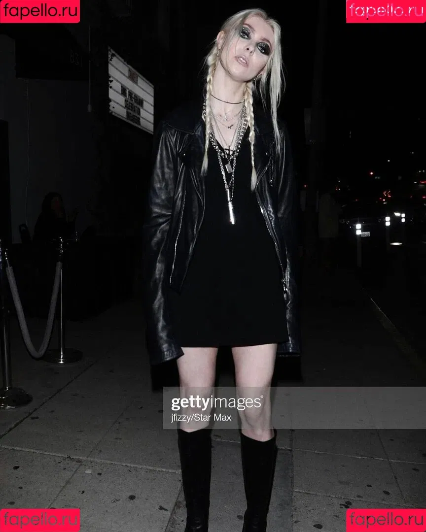 Taylor Momsen / aryelsoul / taylormomsen Onlyfans Photo Gallery 