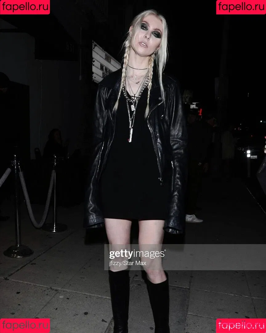 Taylor Momsen / aryelsoul / taylormomsen Onlyfans Photo Gallery 
