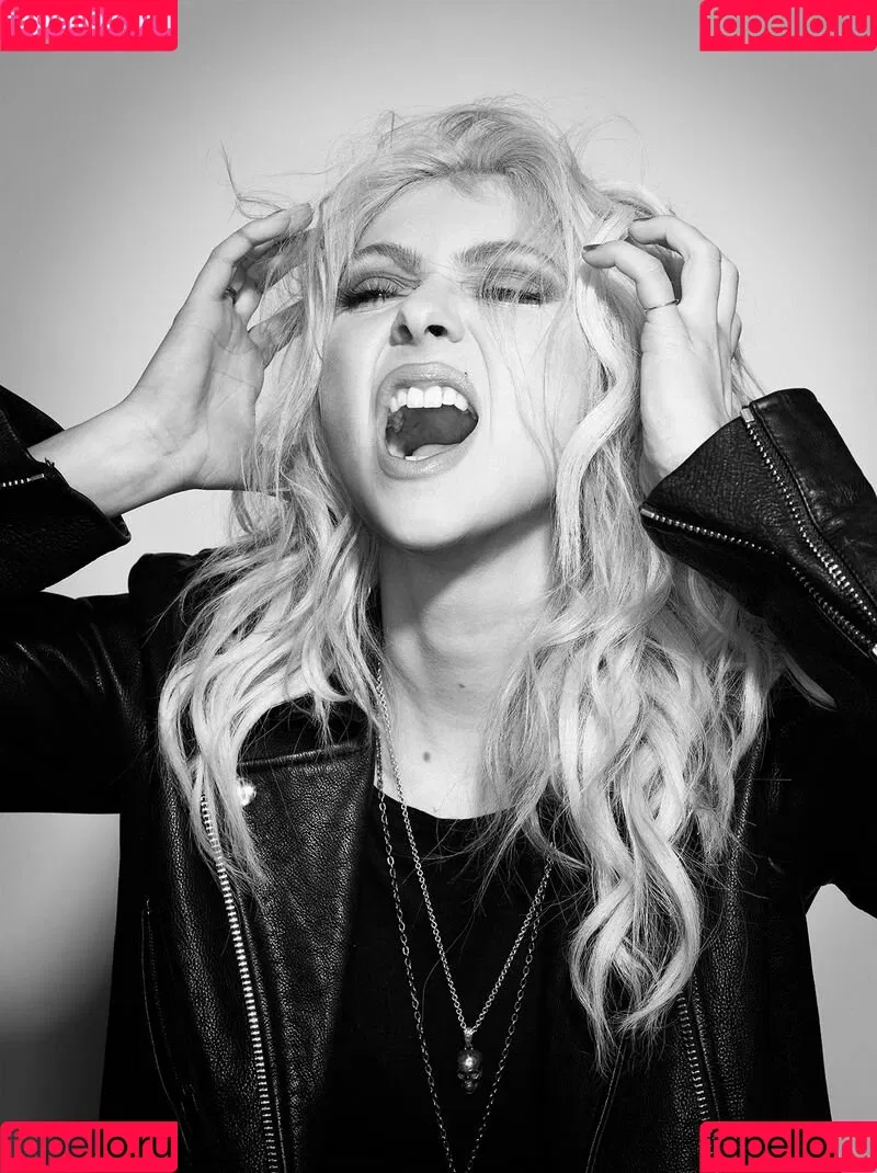 Taylor Momsen / aryelsoul / taylormomsen Onlyfans Photo Gallery 