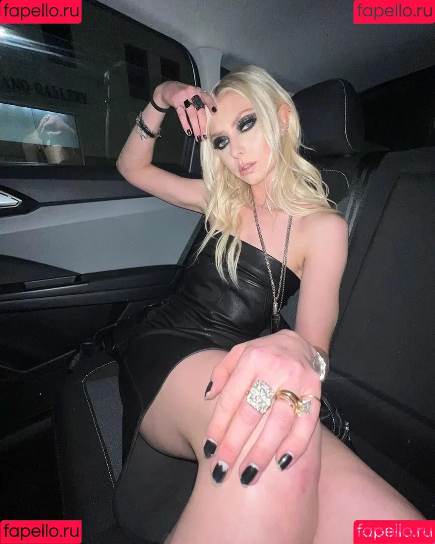 Taylor Momsen / aryelsoul / taylormomsen Onlyfans Photo Gallery 