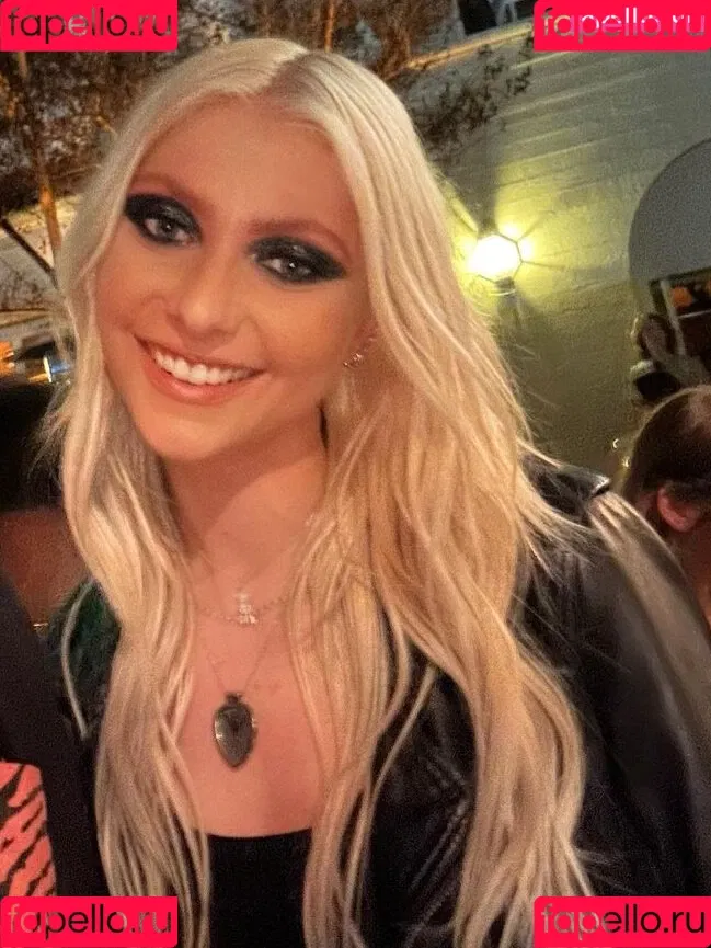 Taylor Momsen / aryelsoul / taylormomsen Onlyfans Photo Gallery 