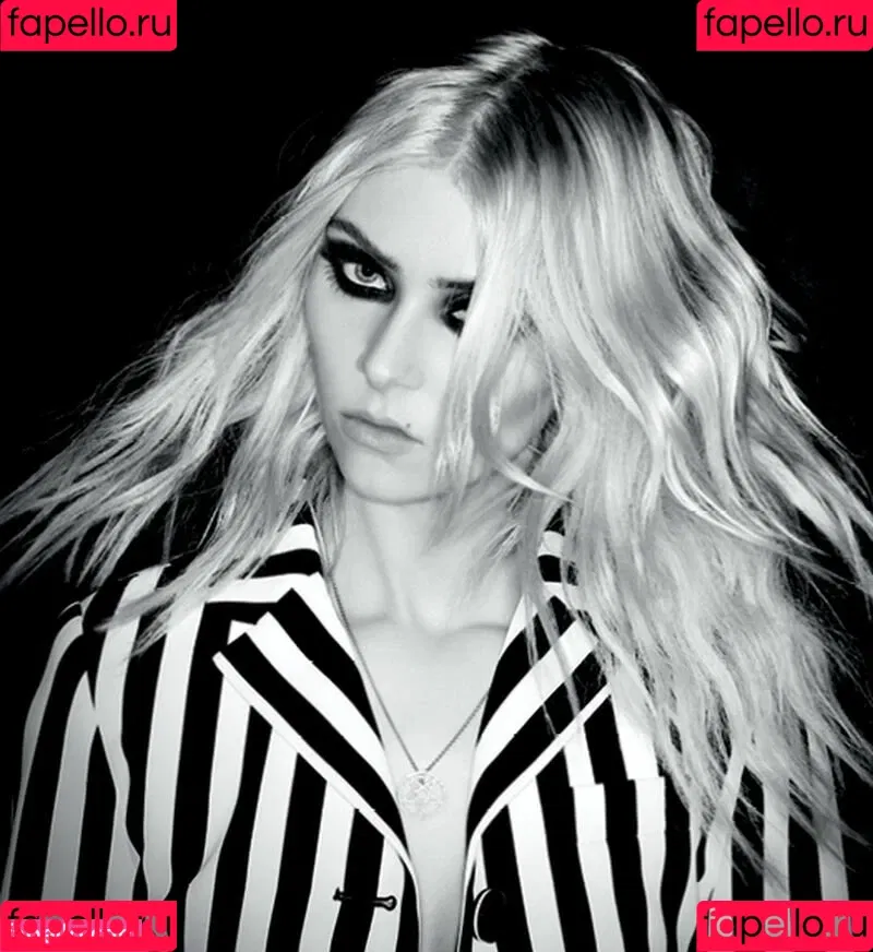 Taylor Momsen / aryelsoul / taylormomsen Onlyfans Photo Gallery 