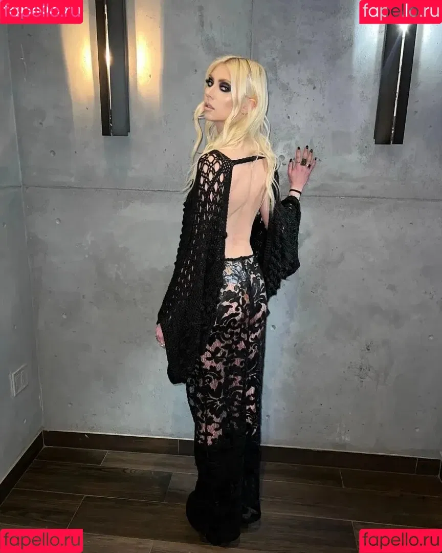 Taylor Momsen / aryelsoul / taylormomsen Onlyfans Photo Gallery 
