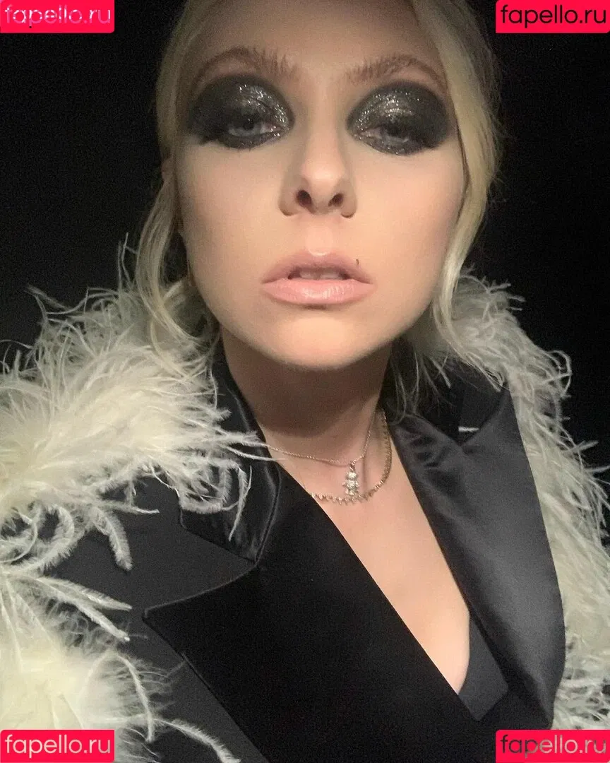 Taylor Momsen / aryelsoul / taylormomsen Onlyfans Photo Gallery 