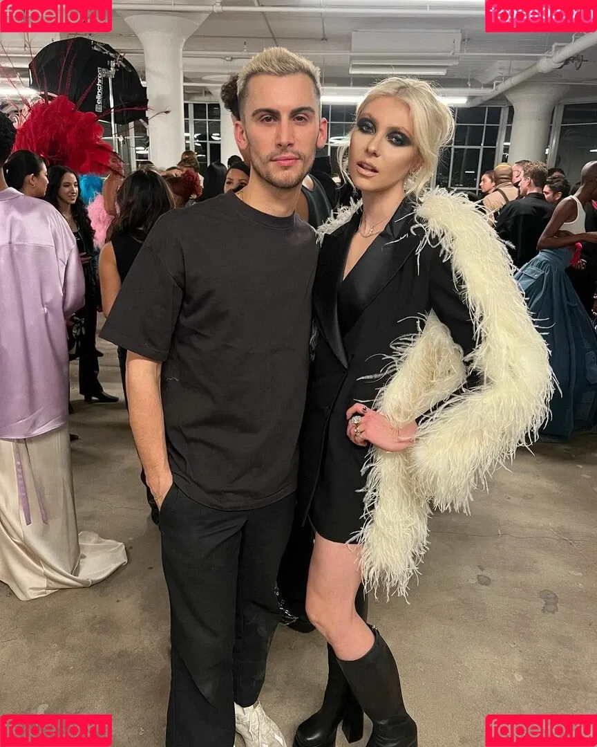 Taylor Momsen / aryelsoul / taylormomsen Onlyfans Photo Gallery 