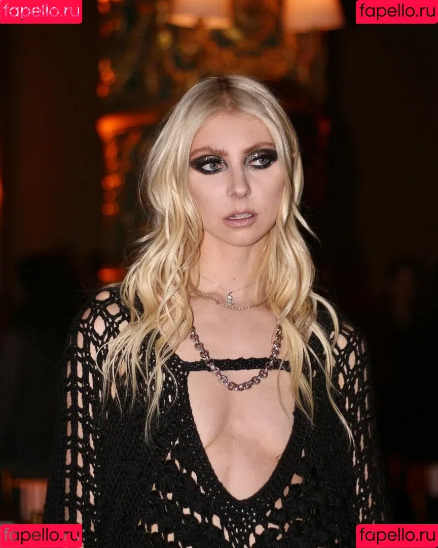 Taylor Momsen / aryelsoul / taylormomsen Onlyfans Photo Gallery 