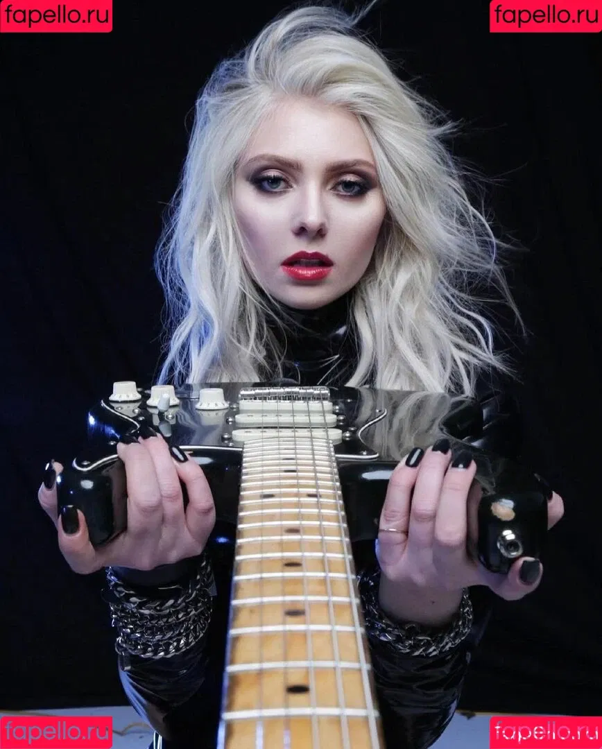 Taylor Momsen / aryelsoul / taylormomsen Onlyfans Photo Gallery 