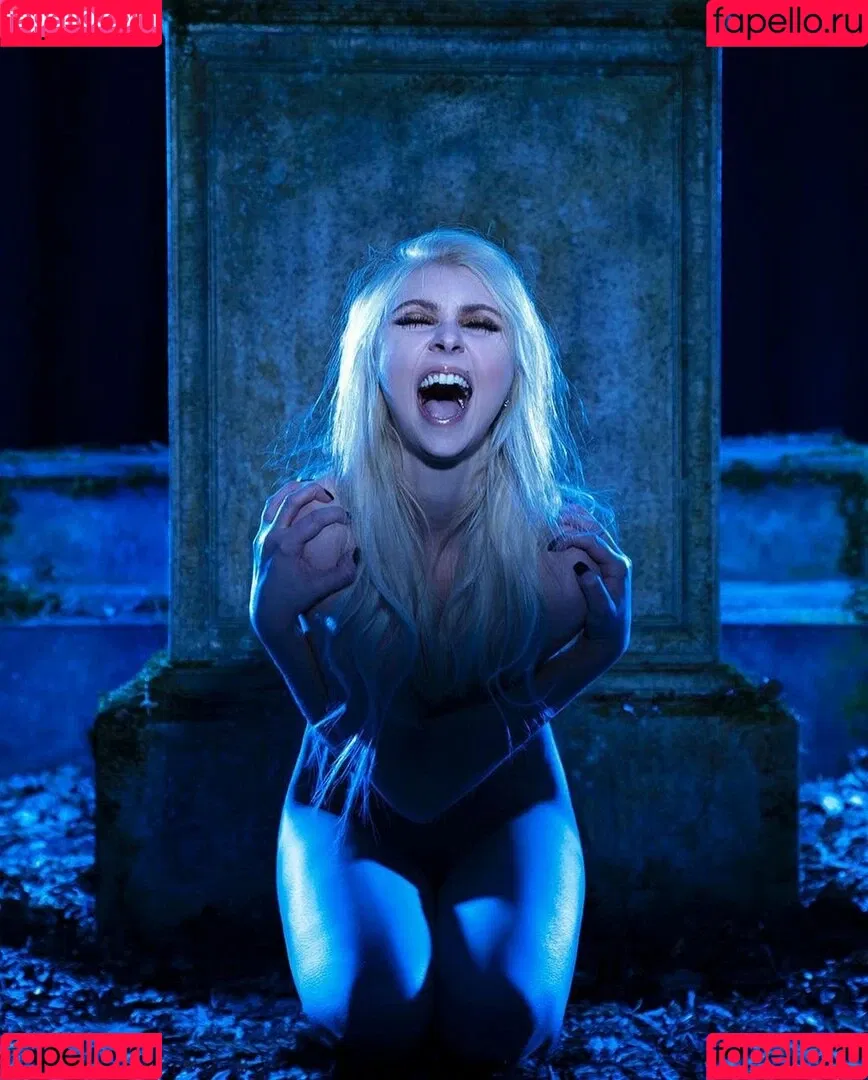 Taylor Momsen / aryelsoul / taylormomsen Onlyfans Photo Gallery 