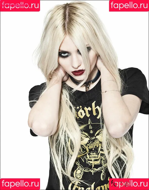 Taylor Momsen / aryelsoul / taylormomsen Onlyfans Photo Gallery 