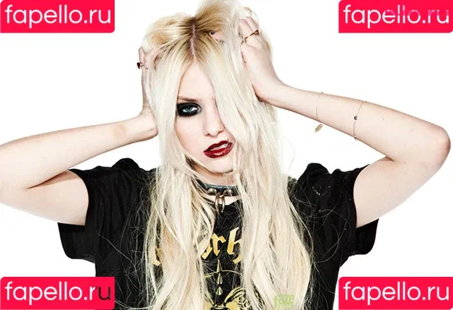 Taylor Momsen / aryelsoul / taylormomsen Onlyfans Photo Gallery 