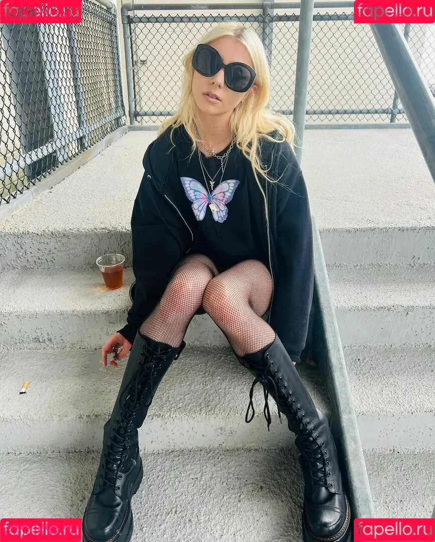 Taylor Momsen / aryelsoul / taylormomsen Onlyfans Photo Gallery 