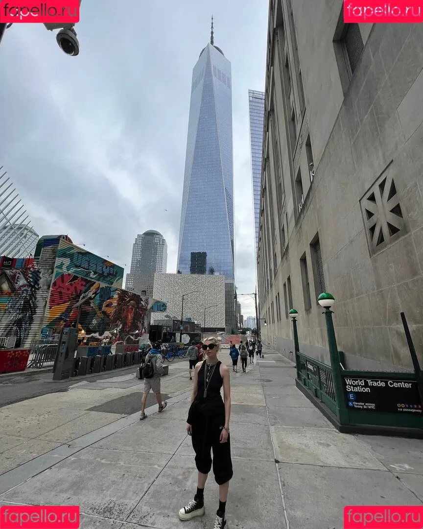 Taylor Momsen / aryelsoul / taylormomsen Onlyfans Photo Gallery 