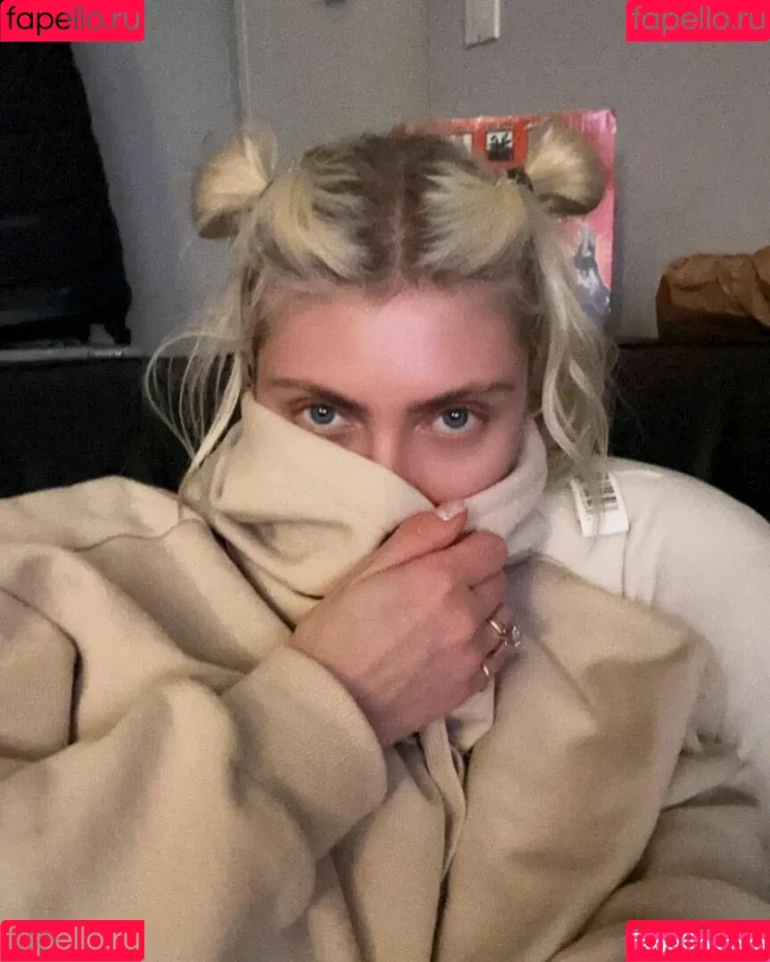 Taylor Momsen / aryelsoul / taylormomsen Onlyfans Photo Gallery 