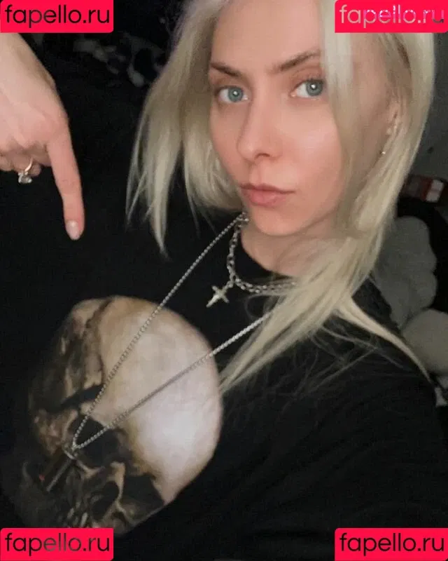 Taylor Momsen / aryelsoul / taylormomsen Onlyfans Photo Gallery 