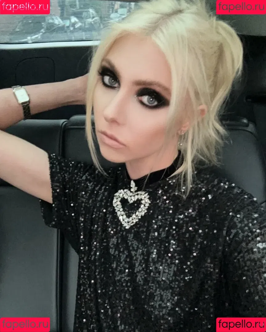 Taylor Momsen / aryelsoul / taylormomsen Onlyfans Photo Gallery 