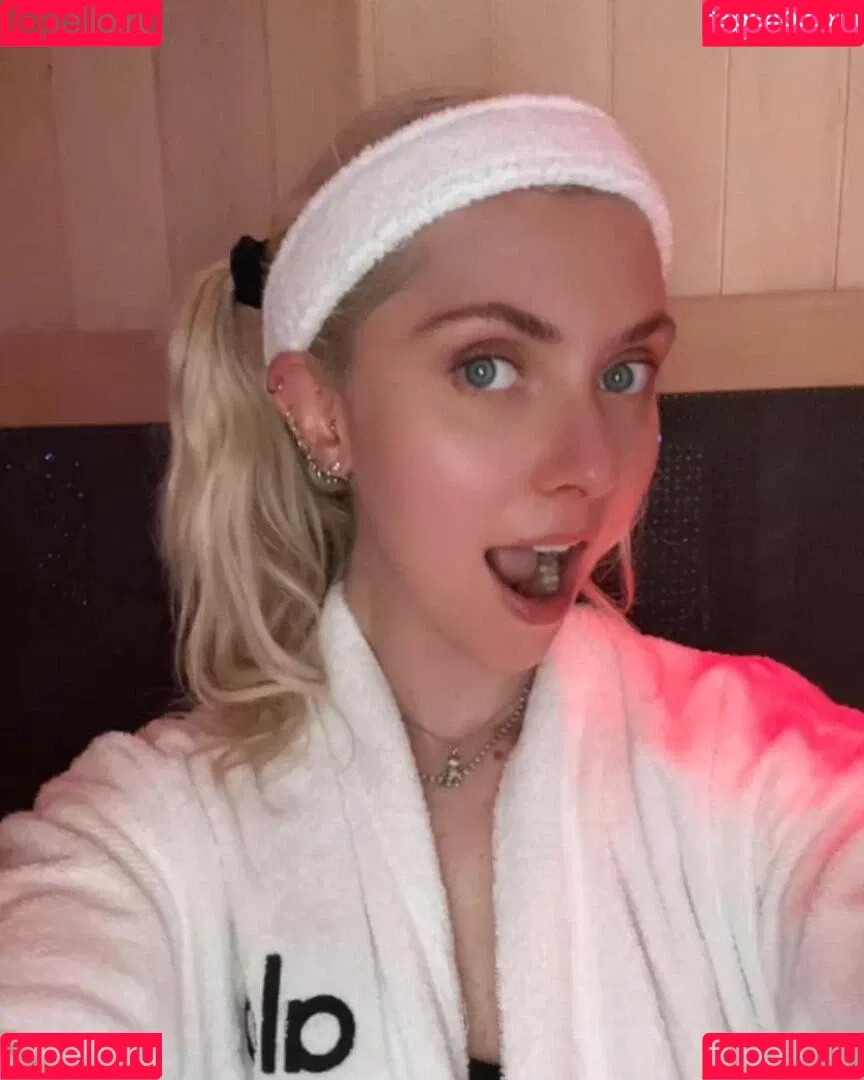 Taylor Momsen / aryelsoul / taylormomsen Onlyfans Photo Gallery 