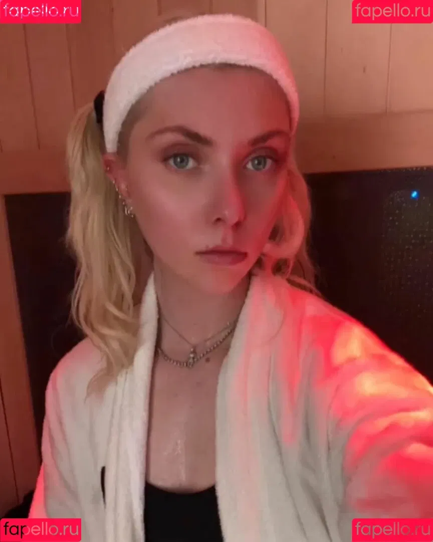 Taylor Momsen / aryelsoul / taylormomsen Onlyfans Photo Gallery 