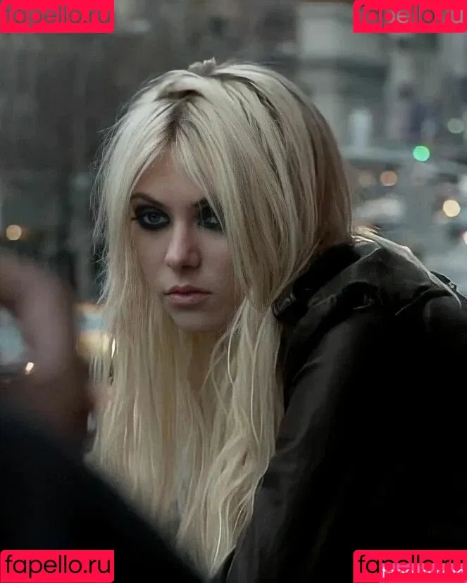 Taylor Momsen / aryelsoul / taylormomsen Onlyfans Photo Gallery 