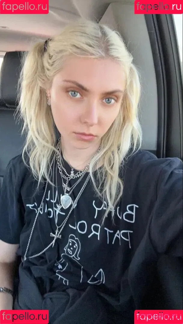 Taylor Momsen / aryelsoul / taylormomsen Onlyfans Photo Gallery 