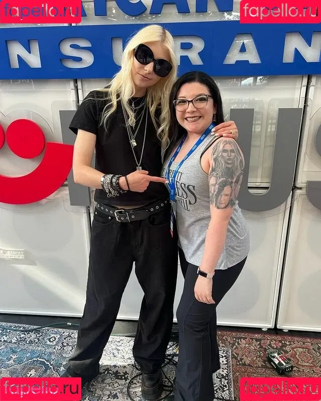 Taylor Momsen / aryelsoul / taylormomsen Onlyfans Photo Gallery 