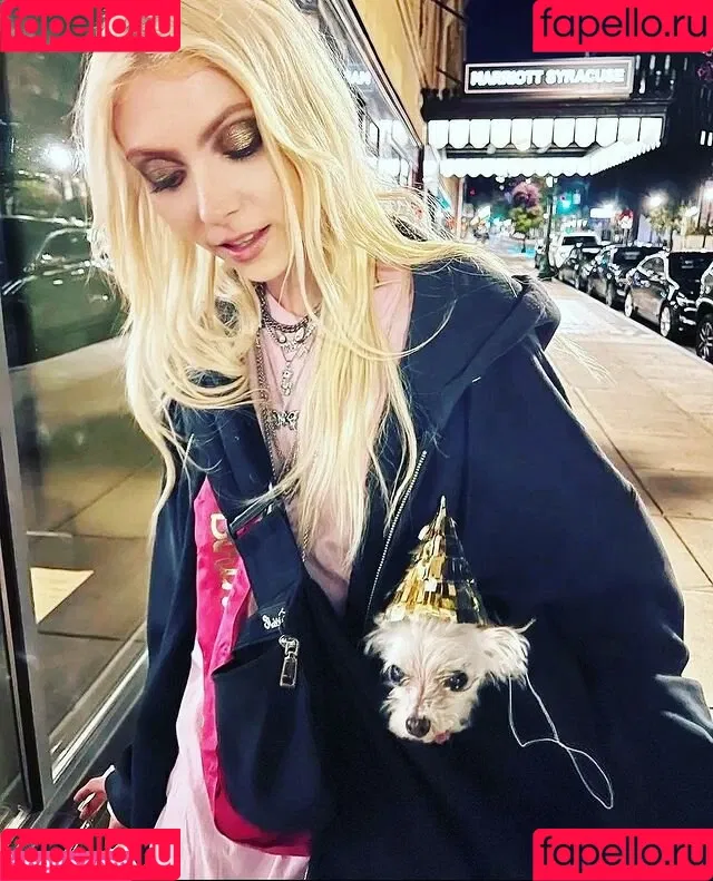 Taylor Momsen / aryelsoul / taylormomsen Onlyfans Photo Gallery 