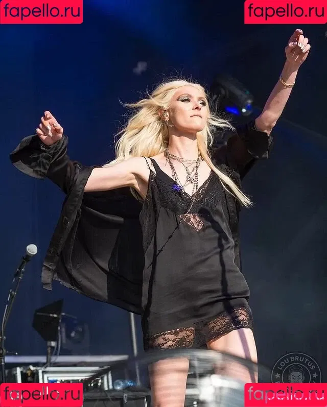 Taylor Momsen / aryelsoul / taylormomsen Onlyfans Photo Gallery 