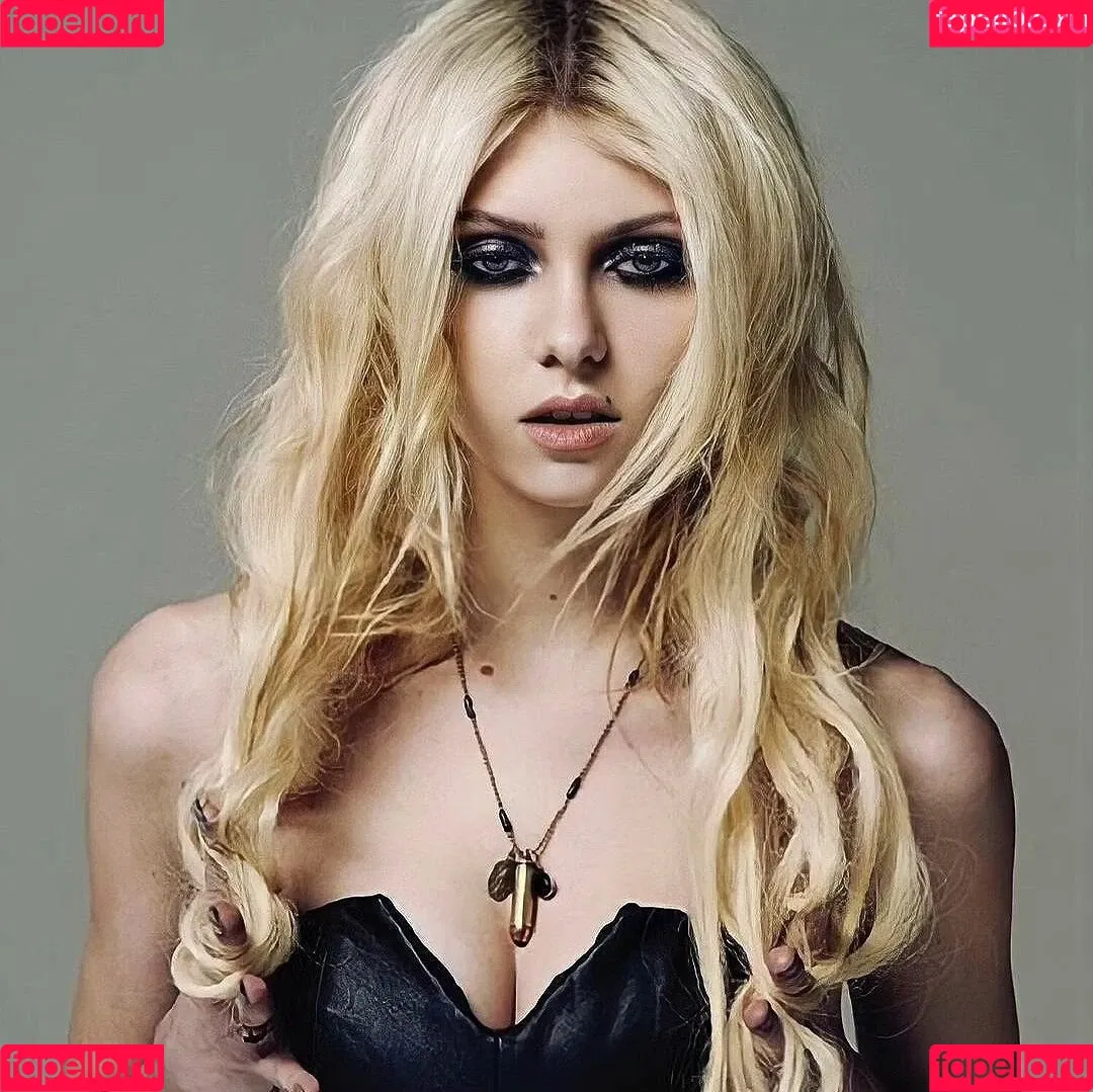 Taylor Momsen / aryelsoul / taylormomsen Onlyfans Photo Gallery 