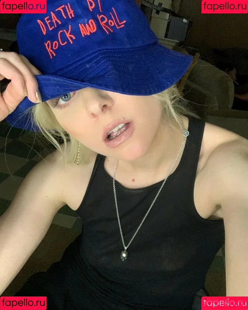 Taylor Momsen / aryelsoul / taylormomsen Onlyfans Photo Gallery 