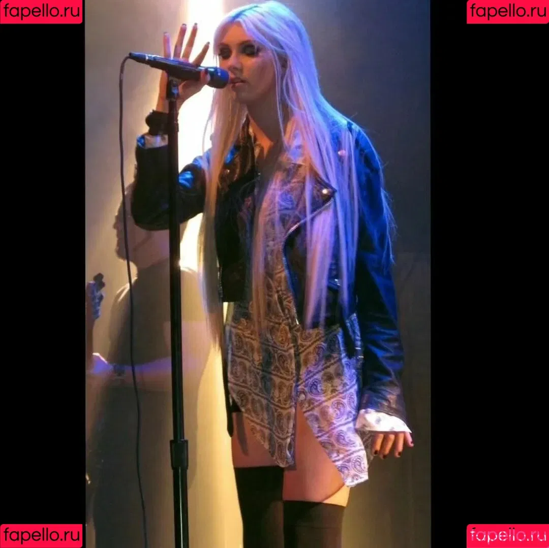 Taylor Momsen / aryelsoul / taylormomsen Onlyfans Photo Gallery 