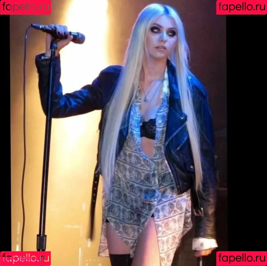 Taylor Momsen / aryelsoul / taylormomsen Onlyfans Photo Gallery 