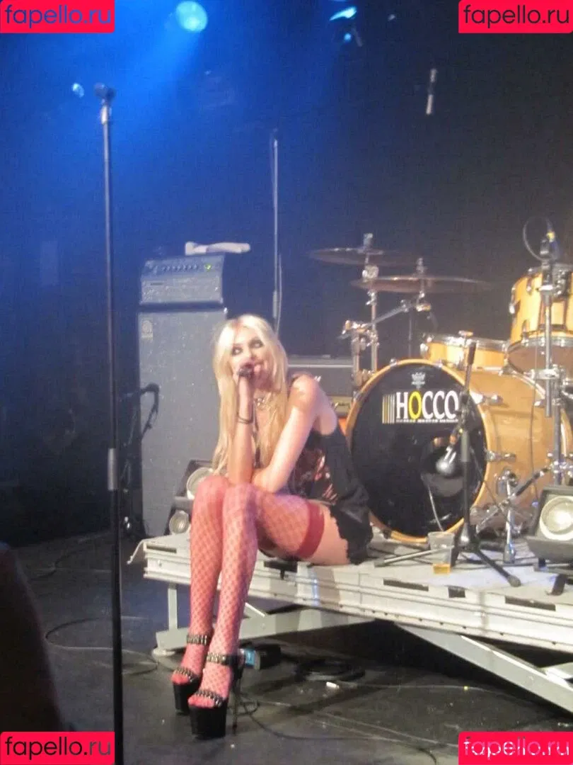Taylor Momsen / aryelsoul / taylormomsen Onlyfans Photo Gallery 