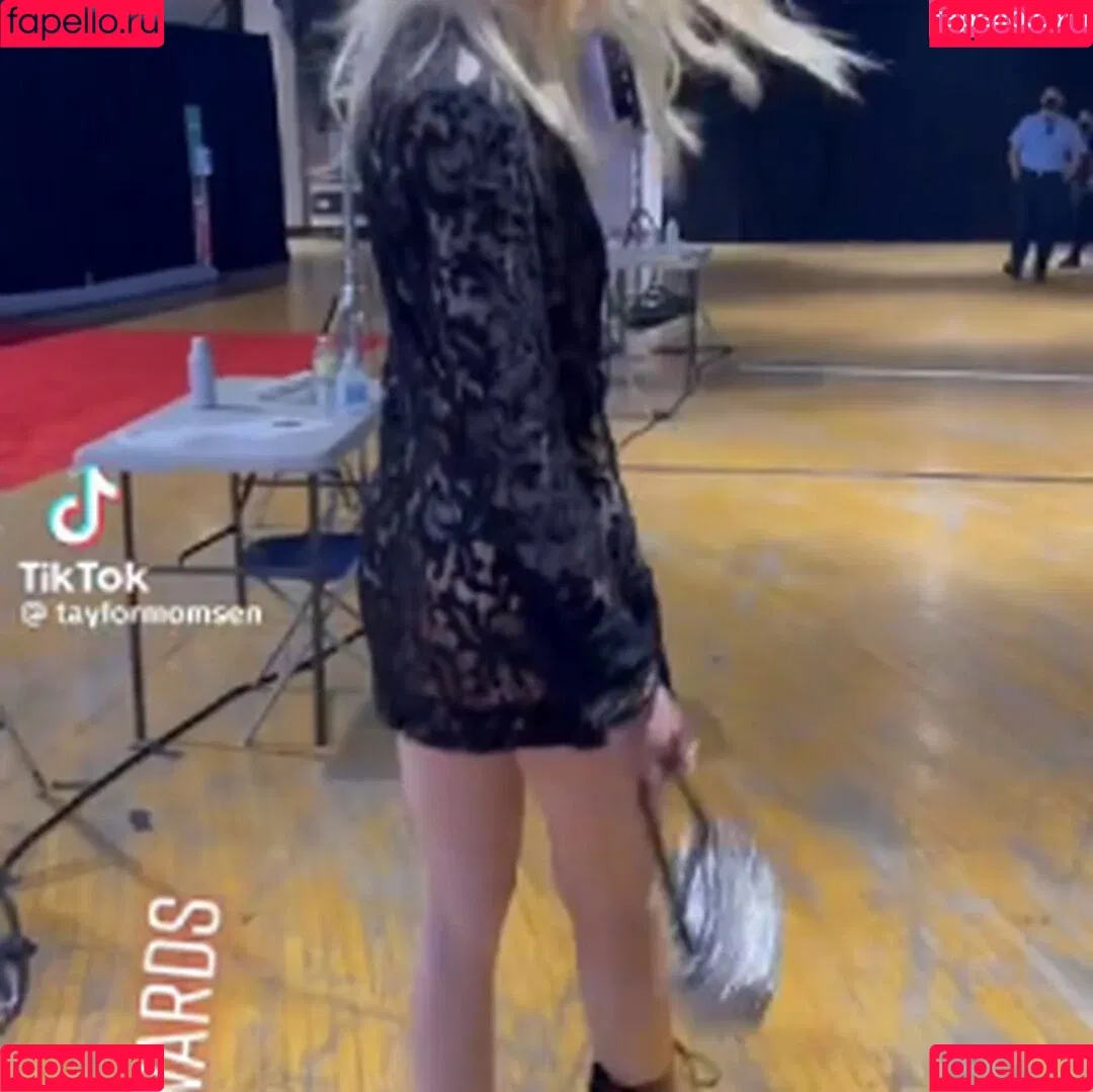 Taylor Momsen / aryelsoul / taylormomsen Onlyfans Photo Gallery 