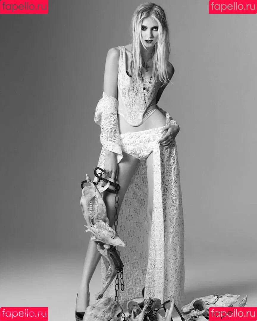 Taylor Momsen / aryelsoul / taylormomsen Onlyfans Photo Gallery 