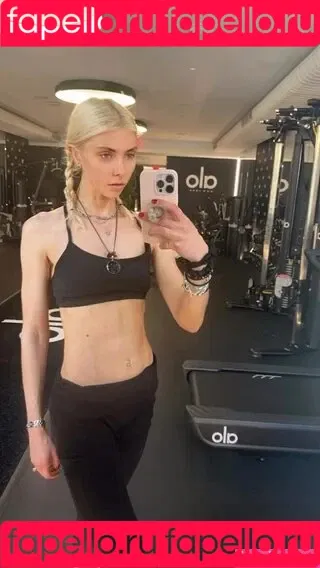 Taylor Momsen / aryelsoul / taylormomsen Onlyfans Photo Gallery 