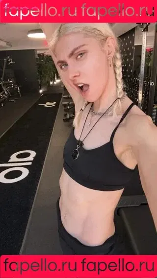 Taylor Momsen / aryelsoul / taylormomsen Onlyfans Photo Gallery 