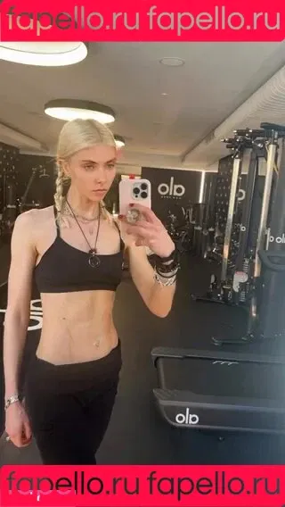 Taylor Momsen / aryelsoul / taylormomsen Onlyfans Photo Gallery 