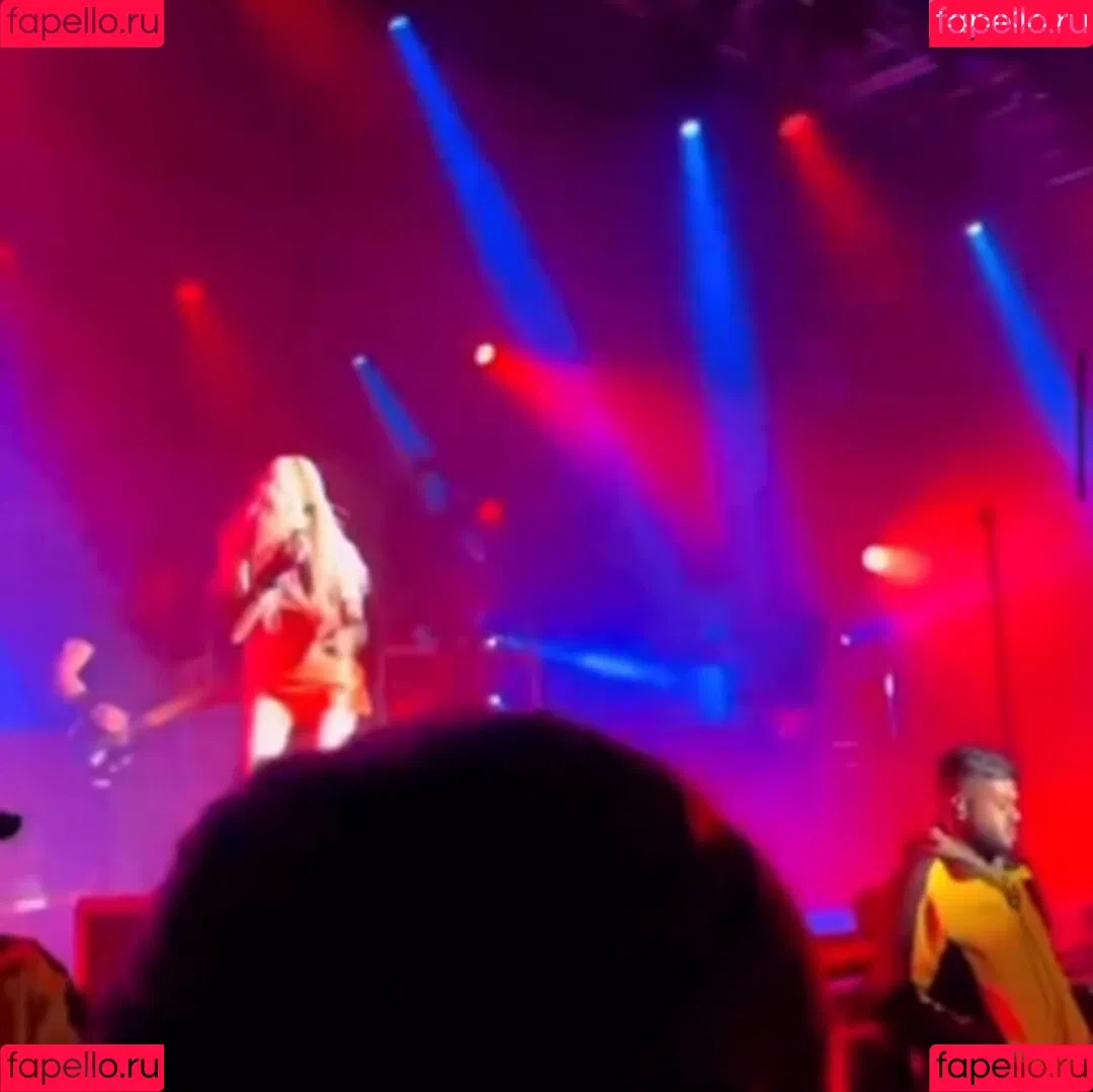 Taylor Momsen / aryelsoul / taylormomsen Onlyfans Photo Gallery 