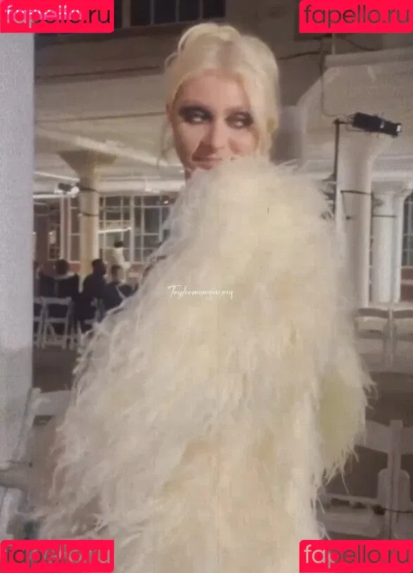 Taylor Momsen / aryelsoul / taylormomsen Onlyfans Photo Gallery 