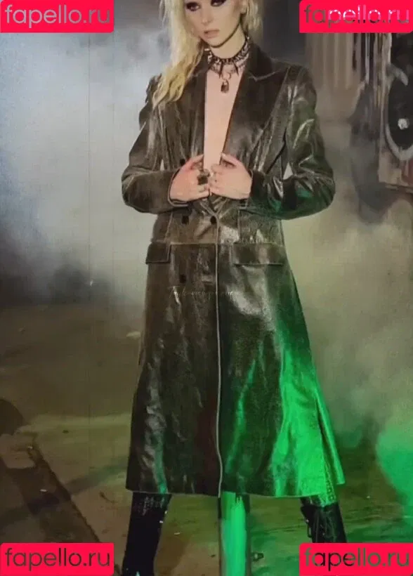 Taylor Momsen / aryelsoul / taylormomsen Onlyfans Photo Gallery 