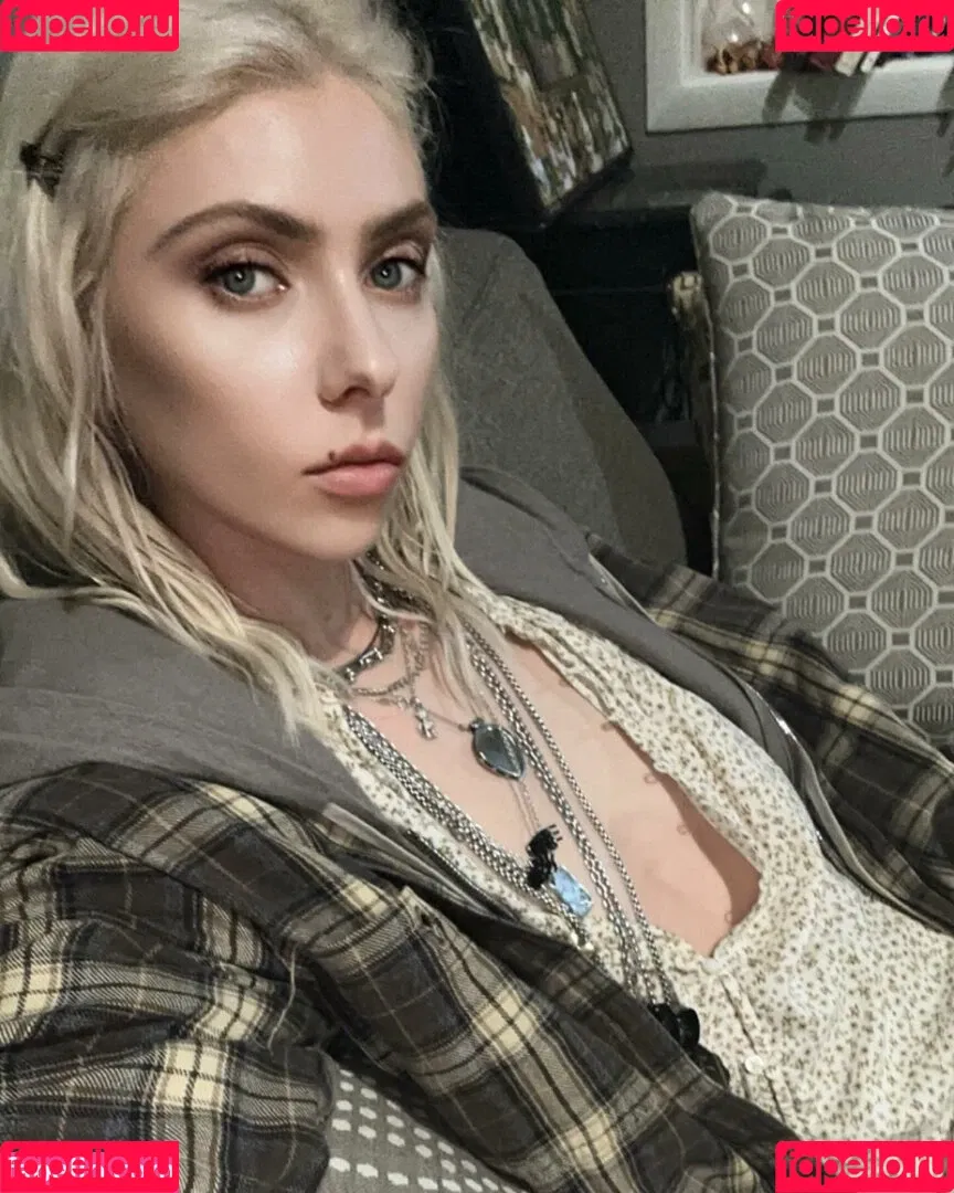 Taylor Momsen / aryelsoul / taylormomsen Onlyfans Photo Gallery 