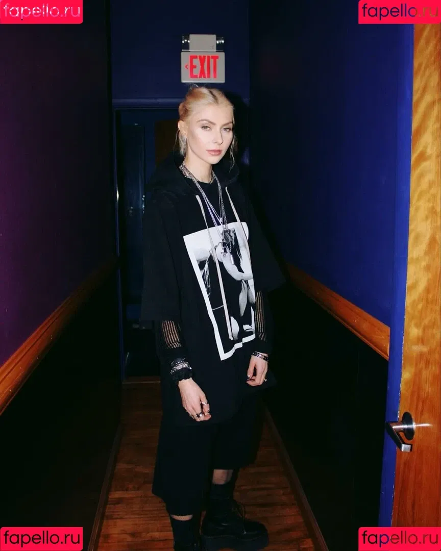 Taylor Momsen / aryelsoul / taylormomsen Onlyfans Photo Gallery 