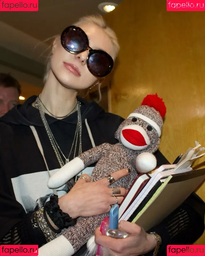 Taylor Momsen / aryelsoul / taylormomsen Onlyfans Photo Gallery 