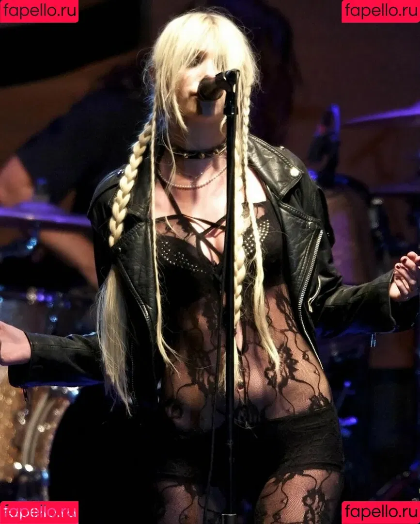 Taylor Momsen / aryelsoul / taylormomsen Onlyfans Photo Gallery 