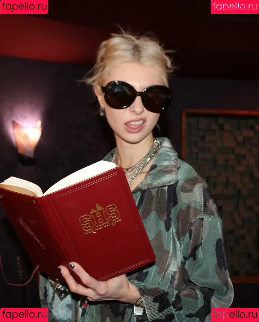 Taylor Momsen / aryelsoul / taylormomsen Onlyfans Photo Gallery 