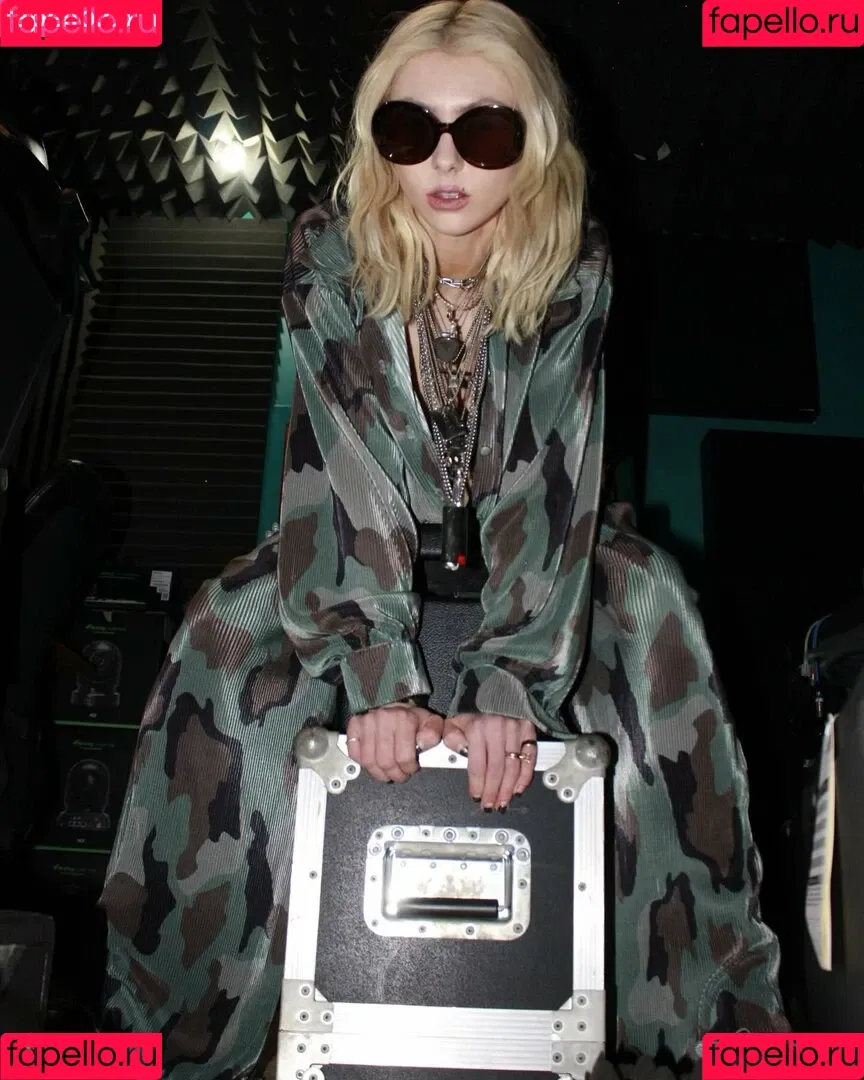 Taylor Momsen / aryelsoul / taylormomsen Onlyfans Photo Gallery 