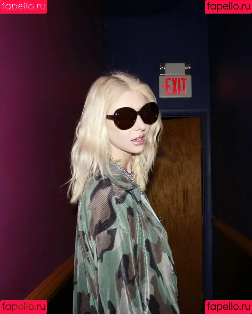 Taylor Momsen / aryelsoul / taylormomsen Onlyfans Photo Gallery 